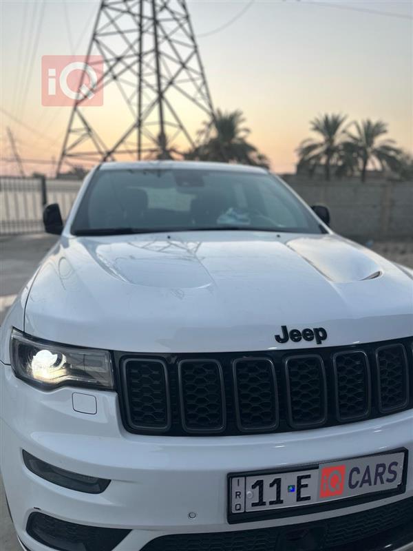 جيب جراند شيروكي 2022 للبيع في العراق -  بغداد
